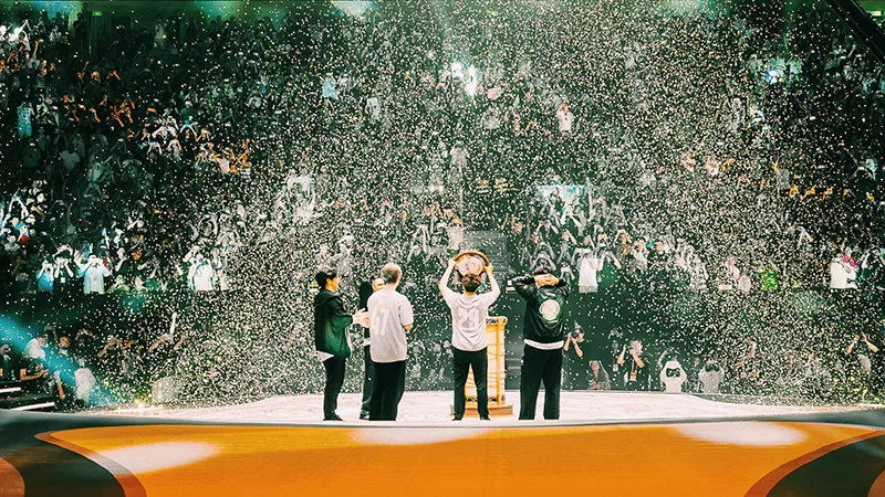 Team Spirit lifts the Aegis after winning The International 2026